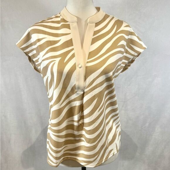 Melloday cream and taupe tiger print vneck cap sleeve blouse top size small NWT - Picture 1 of 6